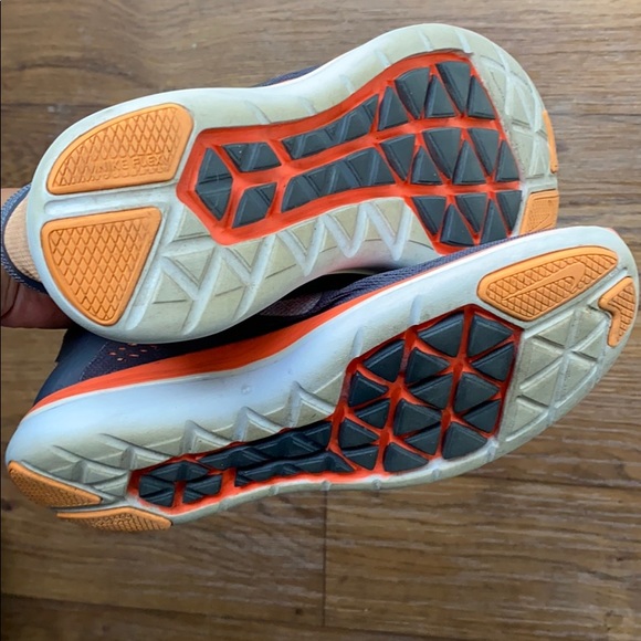 Nike Sneakers - Picture 6 of 6